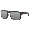 Oakley Tampa Bay Buccaneers Holbrook™ sunglasses Matte Black frame Prizm Black lens