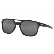 Oakley Latch™ Beta sunglasses Matte Black frame Prizm Black Polarized lens