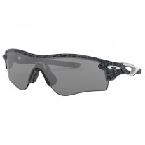 Oakley RadarLock® Path® (Asia Fit) sunglasses Carbon Fiber frame Slate Iridium lens