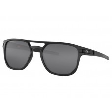 Oakley Latch™ Beta sunglasses Matte Black frame Prizm Black Polarized lens